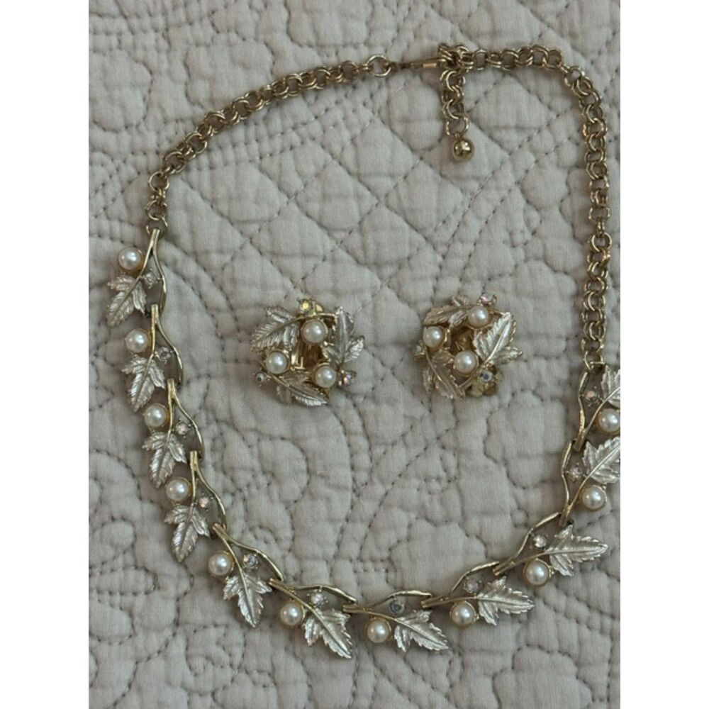 Vintage 1950 signed Judy Lee pearl gold-tone necklace and earrings set.